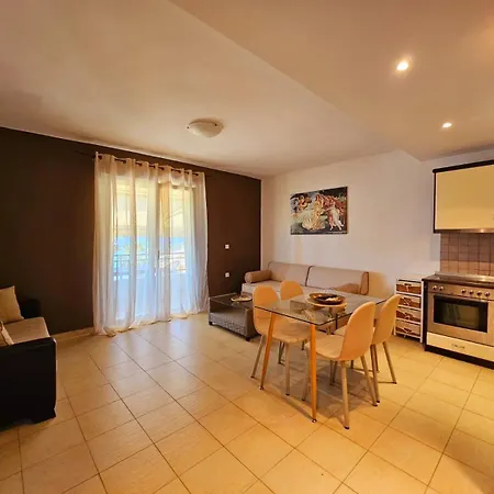 Corfu 23 غليفادا